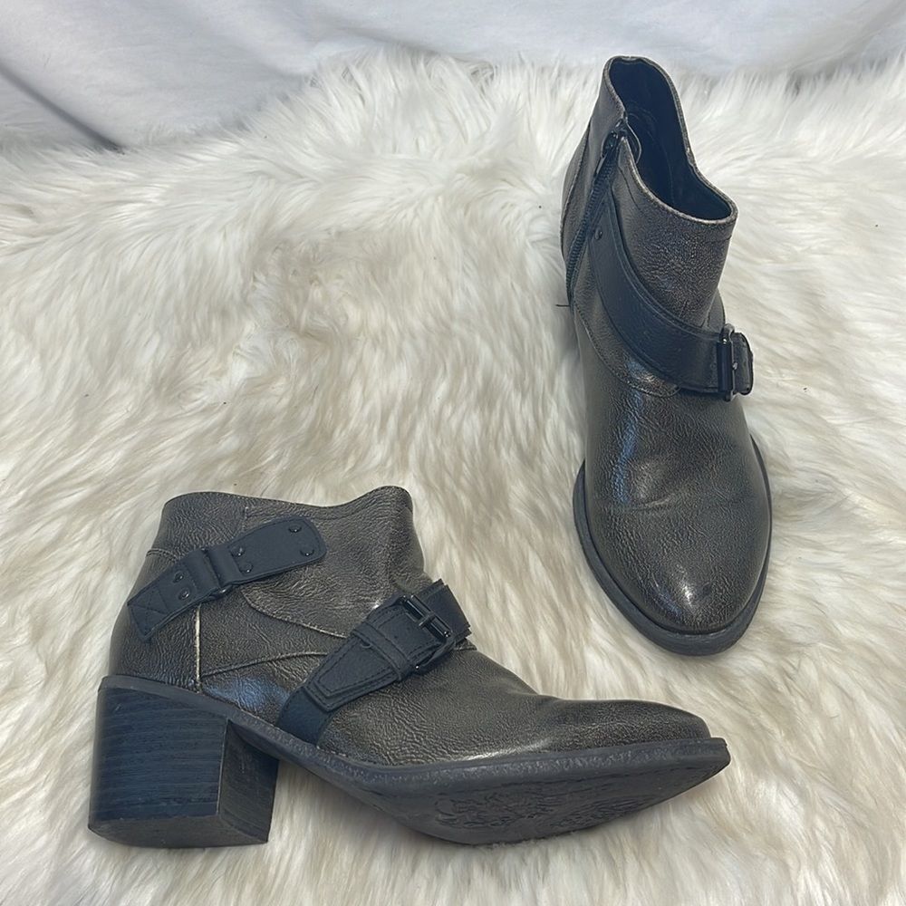 Crown Vintage Willy Dark Khaki Grey-Green/Black Buckle Booties Sz 8